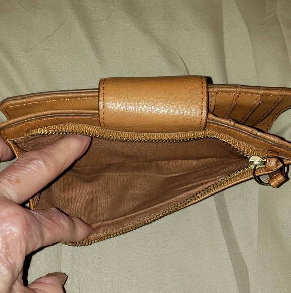 Fossil Full Size Tan Wallet - Picture 6 of 6